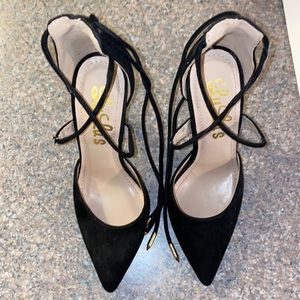 Lulus black heels